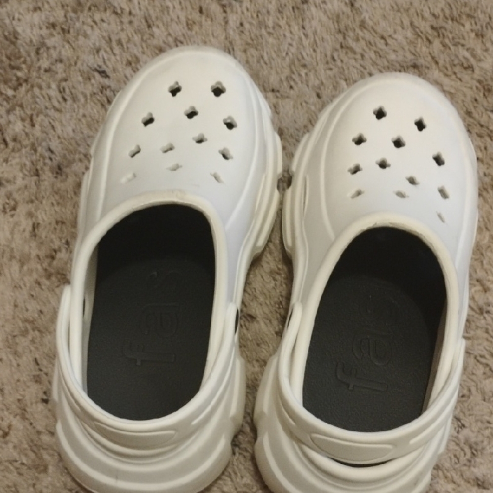 FA Kids Sandles in Classic White